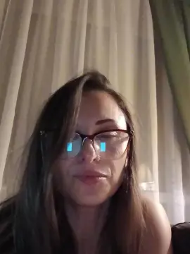 Lourees  live sex cam