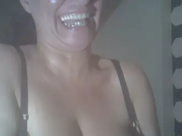 Leticiaquer  live sex cam