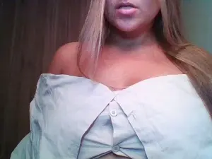 Evasapples2025  live sex cam