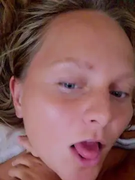 Evasapples2025  live sex cam