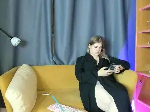 RavenPetal  live sex cam