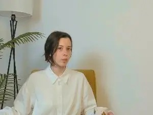 ToniaDeets  live sex cam