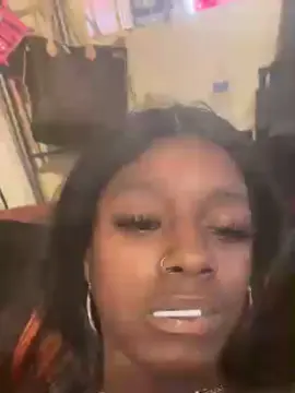 Kimfrombk  live sex cam
