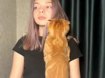 ShaniMonckton  live sex cam