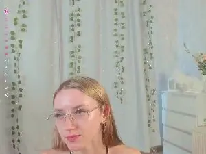 ElviraYorio  live sex cam