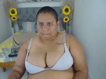 Hotlesby4uxxx  live sex cam