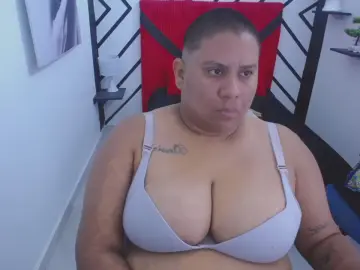 Hotlesby4uxxx  live sex cam