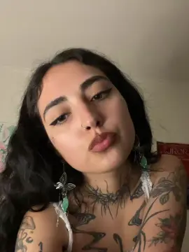 Romicuteangel  live sex cam