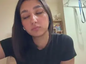 YingPopichak  live sex cam