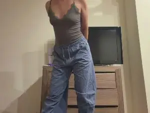 YingPopichak  live sex cam