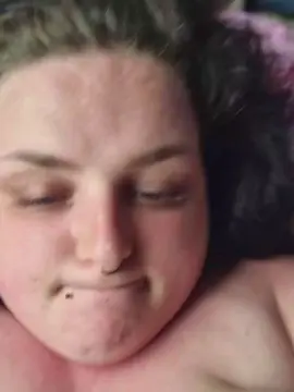 Hevelyn29  live sex cam