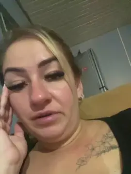 Andressa191  live sex cam