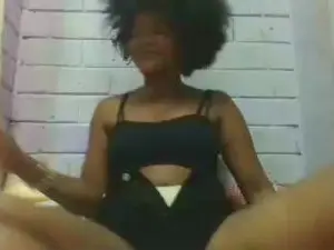 Carole18  live sex cam