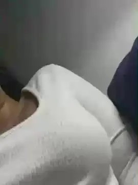 Florcita777  live sex cam