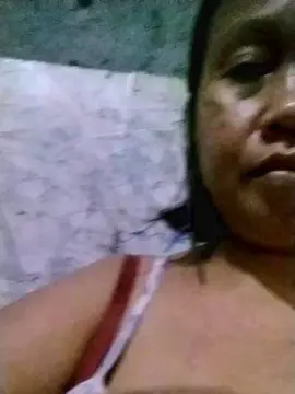 Hotmama83xxx  live sex cam