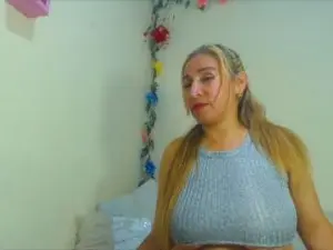 Lia_lovex18  live sex cam