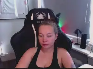 Holly_amazing  live sex cam