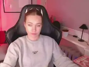 Holly_amazing  live sex cam