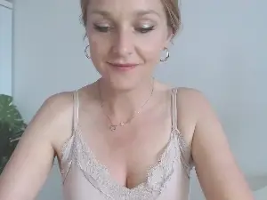 WildALICIA  live sex cam