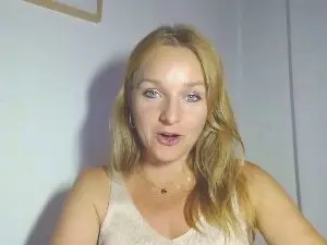 WildALICIA  live sex cam