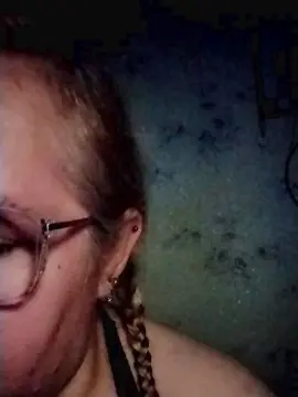 Missmystirous  live sex cam