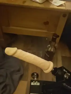 Slaveforrent  live sex cam