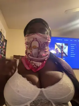 BigBlackBeaury  live sex cam