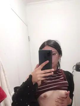 Antoniaanoni  live sex cam