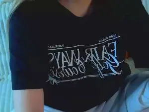 MoonLagan  live sex cam