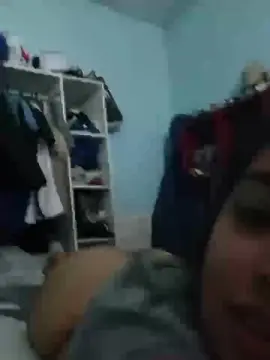 Yensalvt1  live sex cam