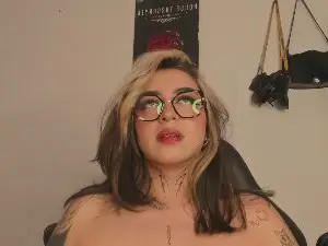 AnnikaVyxen_  live sex cam