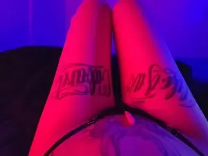 Whorekinga  live sex cam