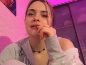 DaraChatlos  live sex cam
