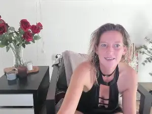 MendiPetite  live sex cam