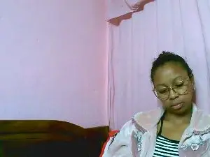 Skingyrle  live sex cam