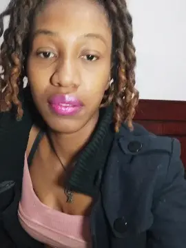 LaLeonahot  live sex cam