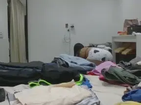 Laura_81  live sex cam