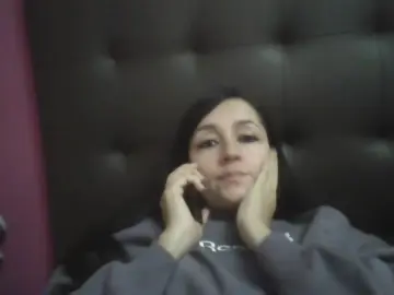 Camilahot09  live sex cam