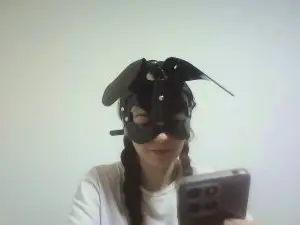 MaggieHB  live sex cam