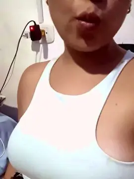 Candypretty1  live sex cam