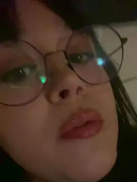 Ema98x  live sex cam