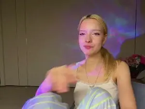 EvonTuplano  live sex cam