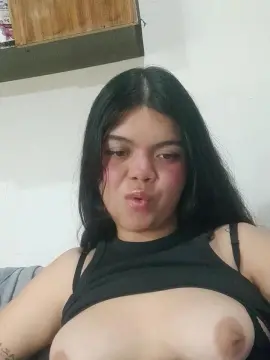 LittleAkari  live sex cam