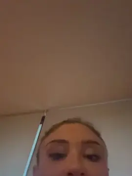 Sex_kitten8  live sex cam