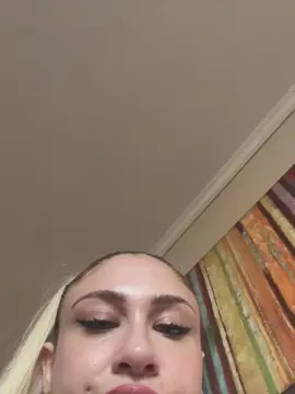 Sex_kitten8  live sex cam