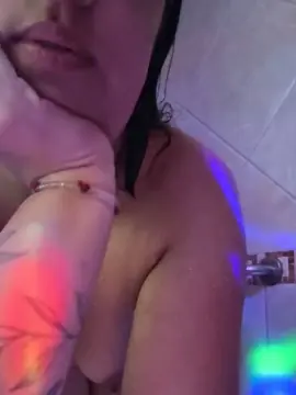 Luchi_69  live sex cam