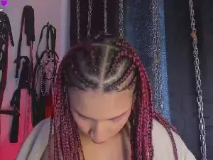 Charrlotte_quin  live sex cam