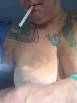 Courtney2hot  live sex cam