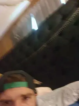 WhosSlut  live sex cam