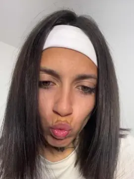 Tuseductiva  live sex cam